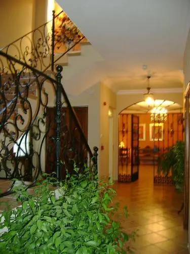 Santa Cruz Hotel Los Palacios Y Villafranca