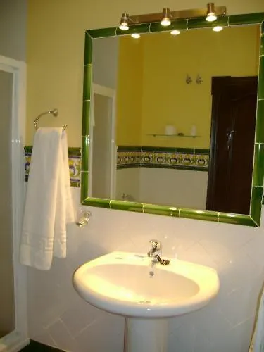 Santa Cruz Hotel Los Palacios Y Villafranca Guest house